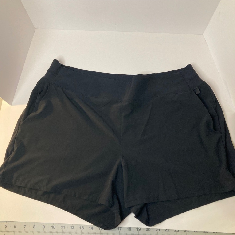Womens Athleta Brooklyn Short 18 Black Polyester Spandex Nylon Pockets